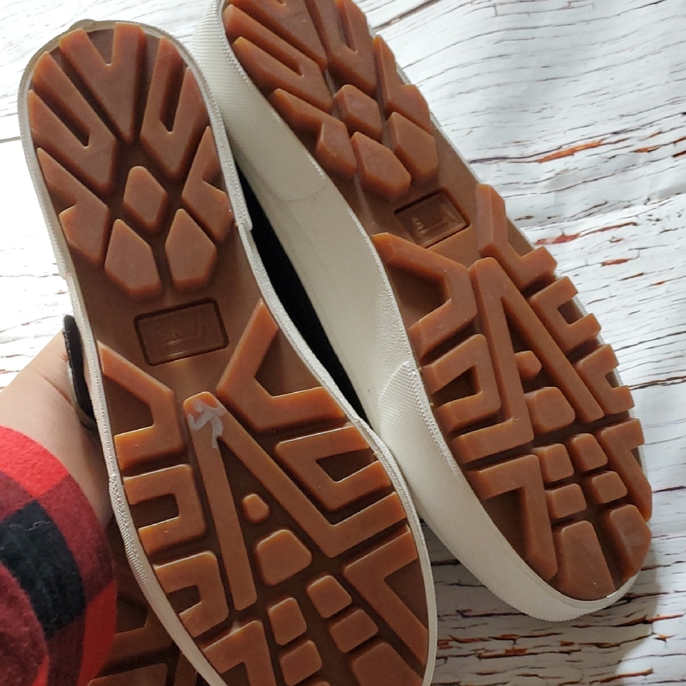ποΈ Vans Black and White Mary Janes Buckle Sneakers π€π€ - Picture 11 of 11